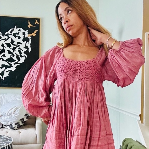 Free People Dresses & Skirts - Free People Ari Mini Dress Smocked Babydoll XS Ballon Sleeve Dried Currant Flowy